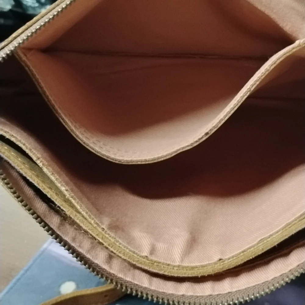 Able Tan Leather Shoulder Bag - Picture 7 of 9